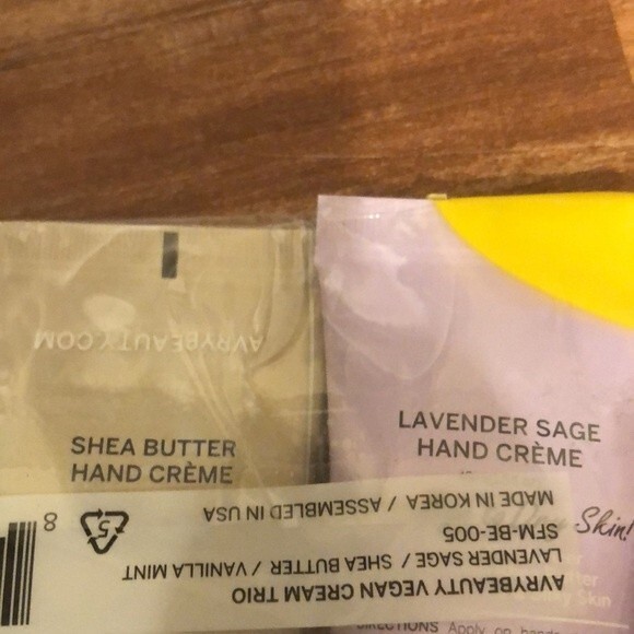 Avry beauty pack of 3 hand creams 1.5 fl oz each - Picture 4 of 7